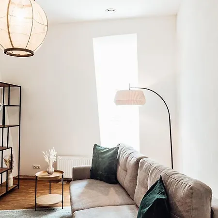 Jama - Großes Design Apartment, Innenstadt, Wlan, Familie&gruppen Apartment