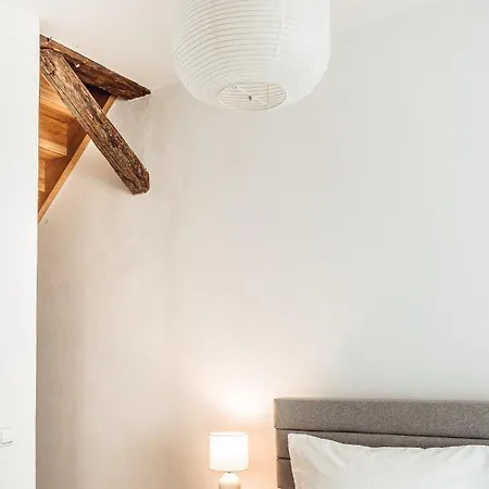 Jama - Großes Design Apartment, Innenstadt, Wlan, Familie&gruppen Apartment Coburg
